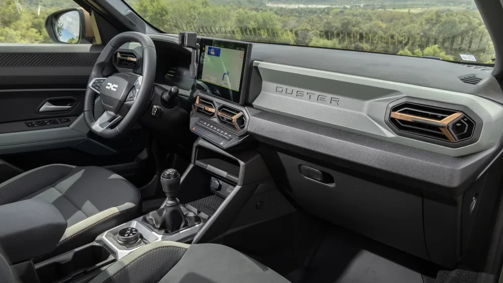 Garage Leijenaar Dacia Duster interieur