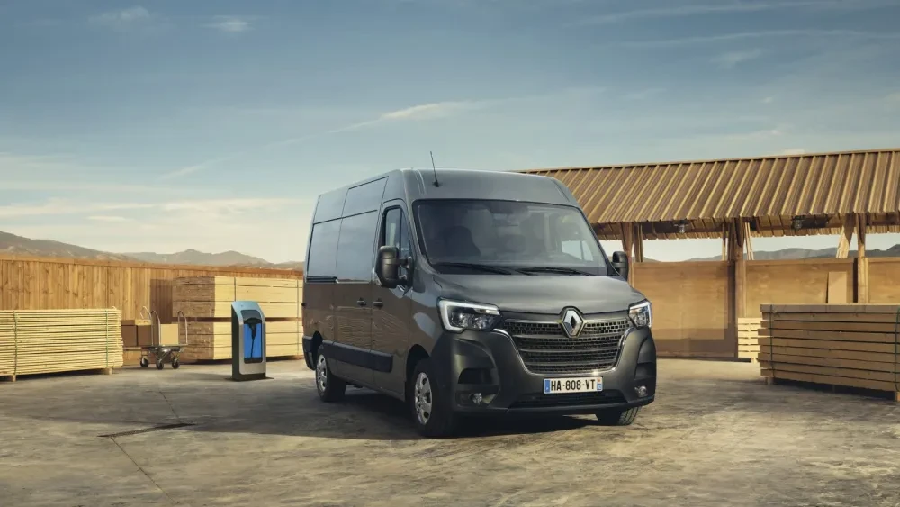 Garage Leijenaar Renault Master electric 